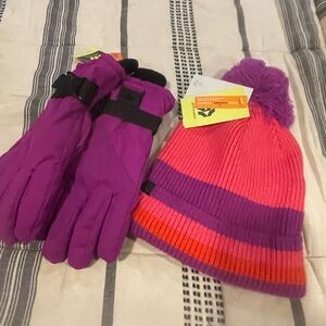 NWT all in motion ski hat and gloves